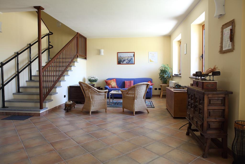Al Casale B&B Cherasco Bagian luar foto