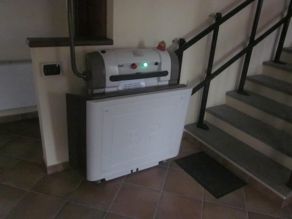 Al Casale B&B Cherasco Bagian luar foto