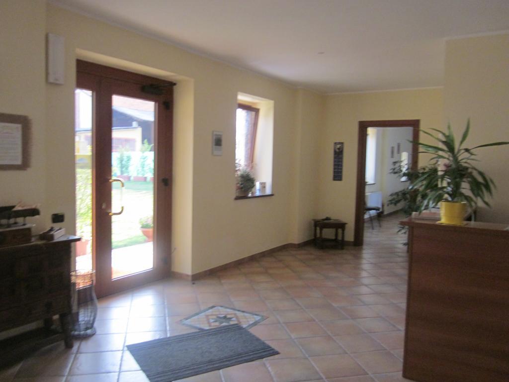 Al Casale B&B Cherasco Bagian luar foto